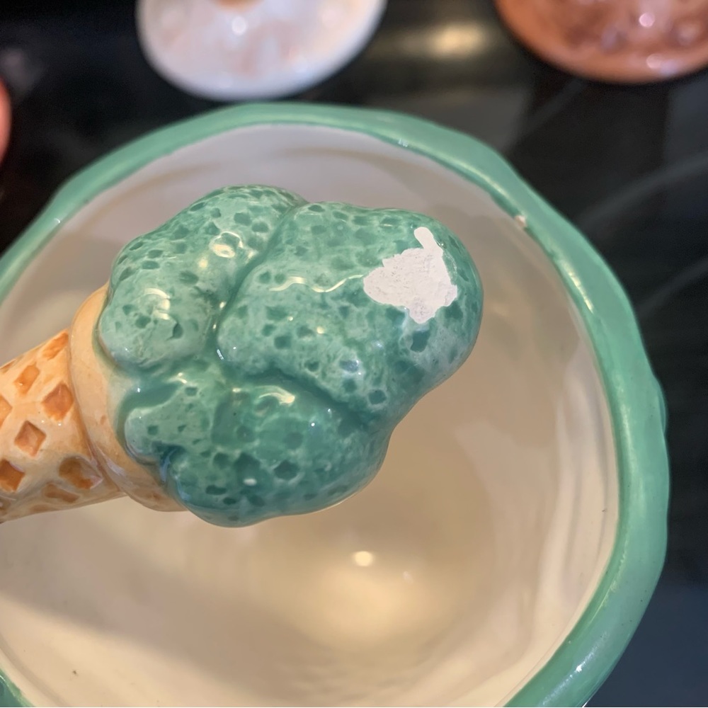 Jay Import Ice Cream Cone Cups With Spoons - Picture 8 of 11